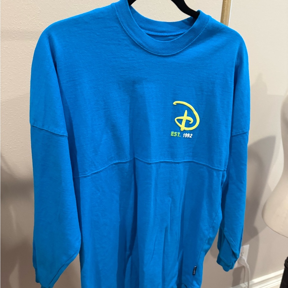 Disney Spirit Tee Disneyland Paris Electric Blue Sweatshirt Yellow Logo Sz XS